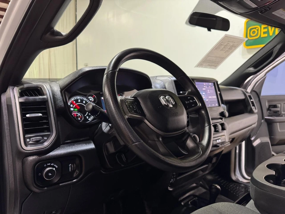 2023 Ram 2500 - Image 10 of 31