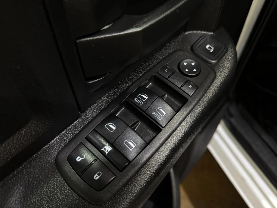 2023 Ram 2500 - Image 28 of 31