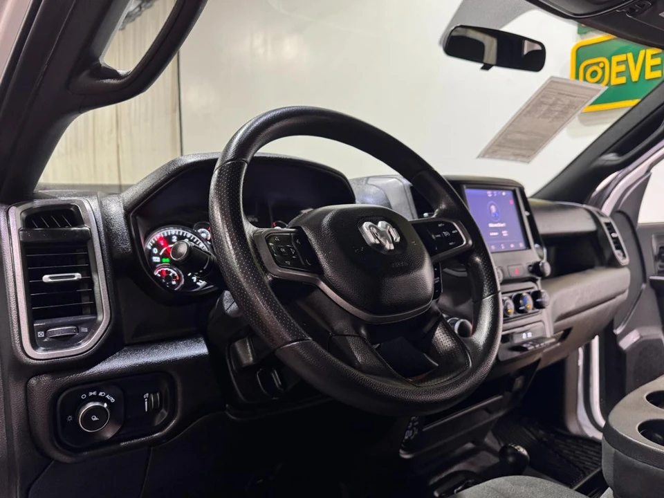2023 Ram 2500 - Image 10 of 31