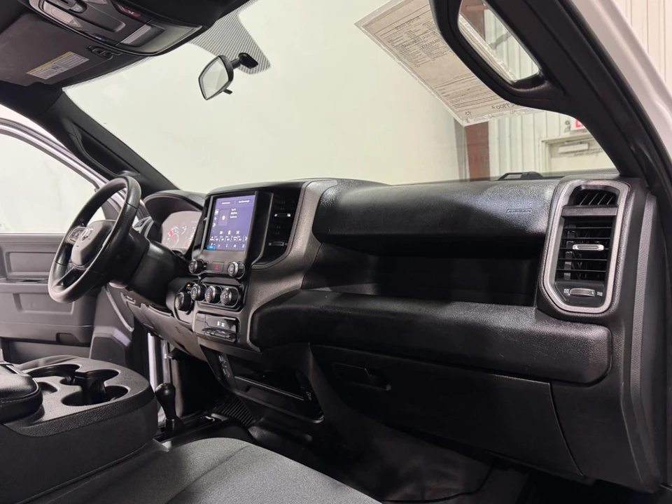 2023 Ram 2500 - Image 12 of 31
