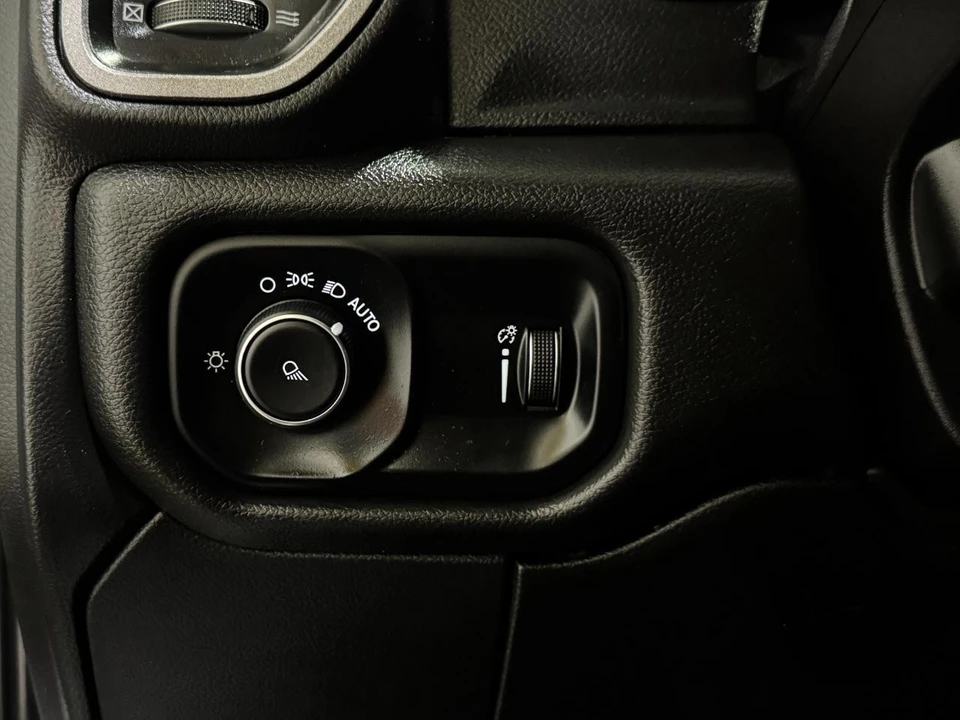 2023 Ram 2500 - Image 26 of 31