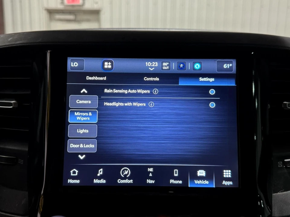 2023 Ram 2500 - Image 23 of 31
