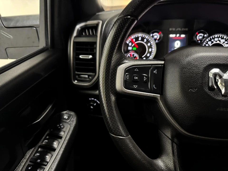 2023 Ram 2500 - Image 23 of 31