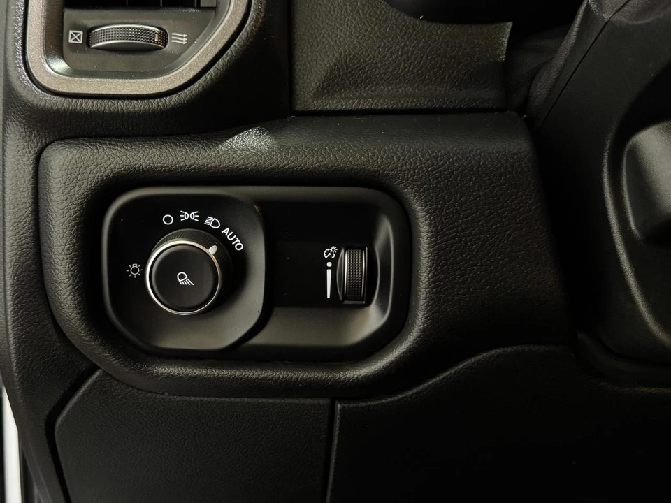 2023 Ram 2500 - Image 25 of 31