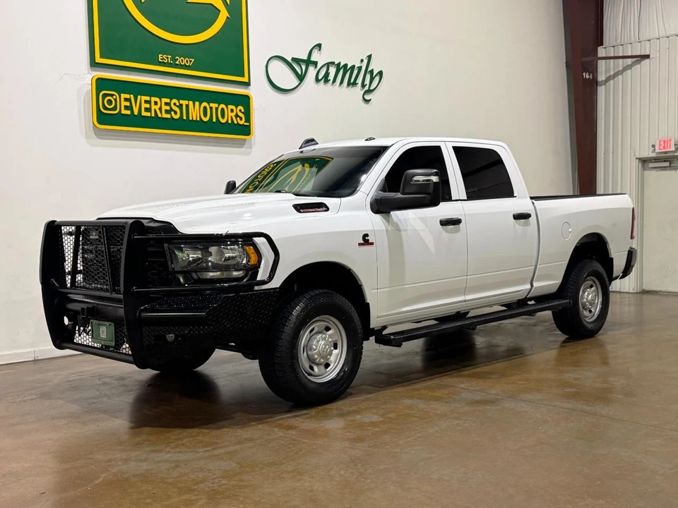 2023 Ram 2500 - Image 3 of 31