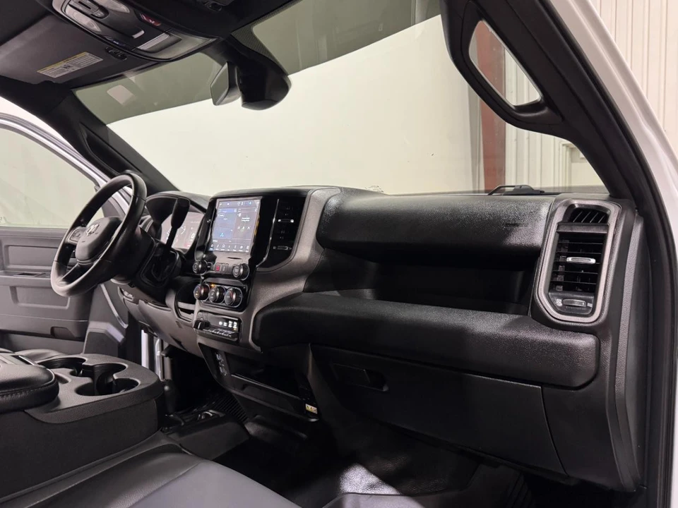 2023 Ram 2500 - Image 12 of 31