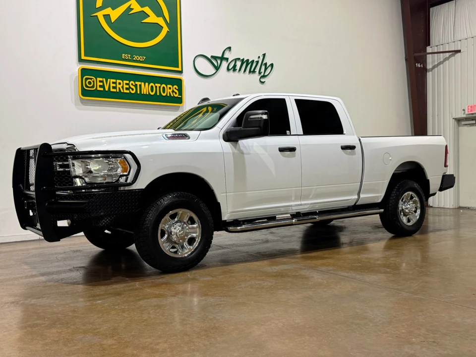 2023 Ram 2500 - Image 3 of 12