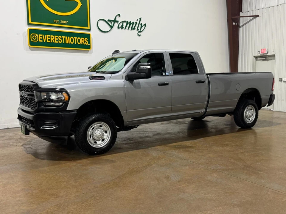 2023 Ram 2500 - Image 3 of 12
