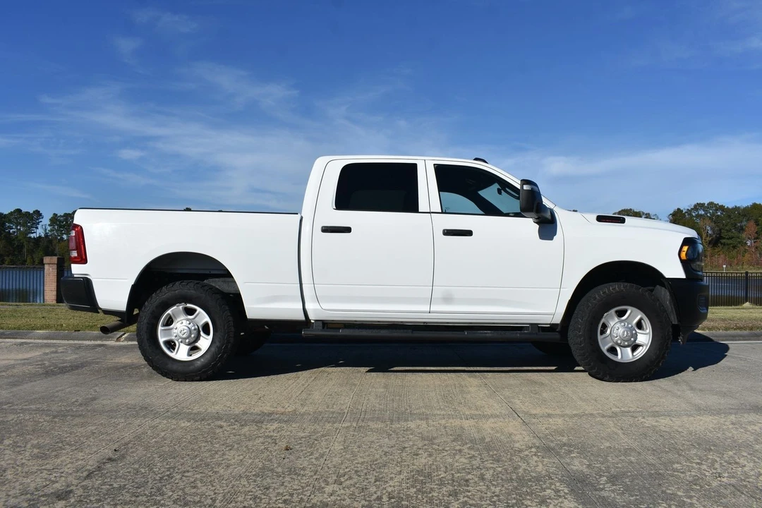 2023 Ram 2500 - Image 3 of 22