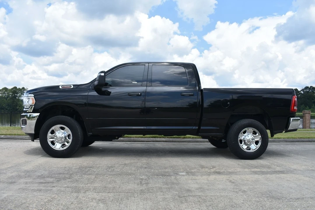2023 Ram 2500 - Image 3 of 21
