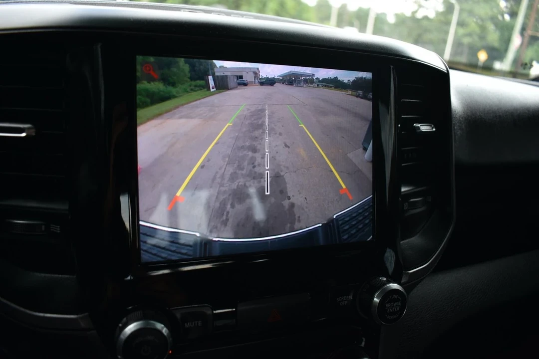 2023 Ram 2500 - Image 13 of 21