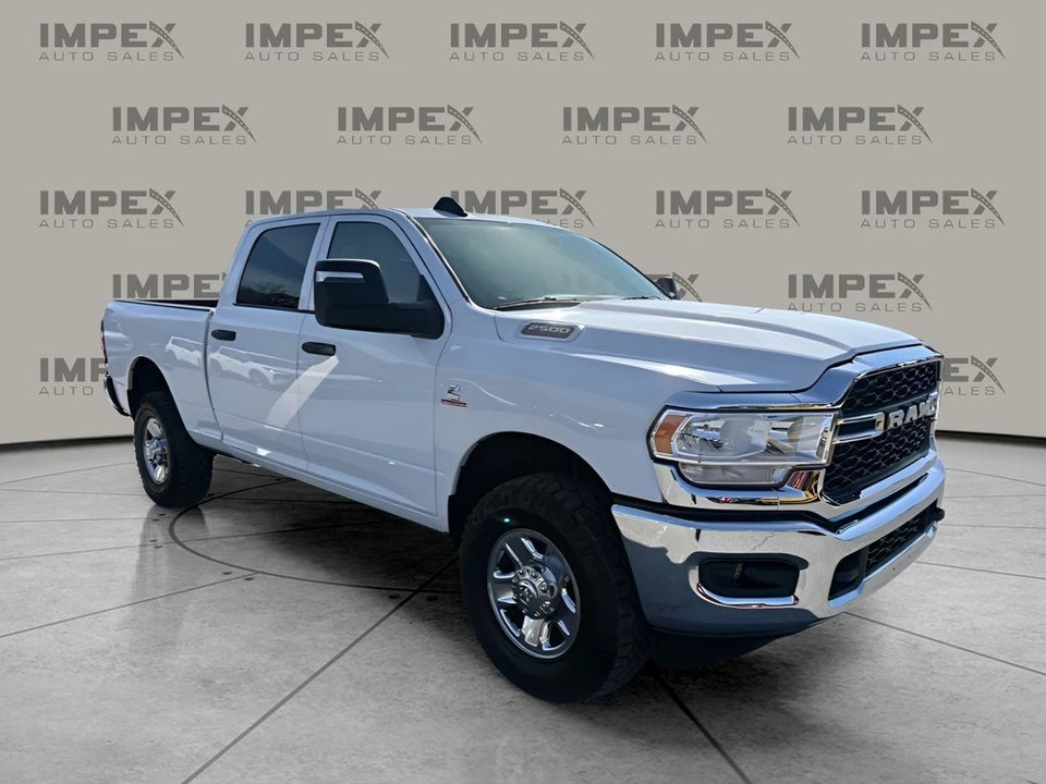 2023 Ram 2500 - Image 7 of 31