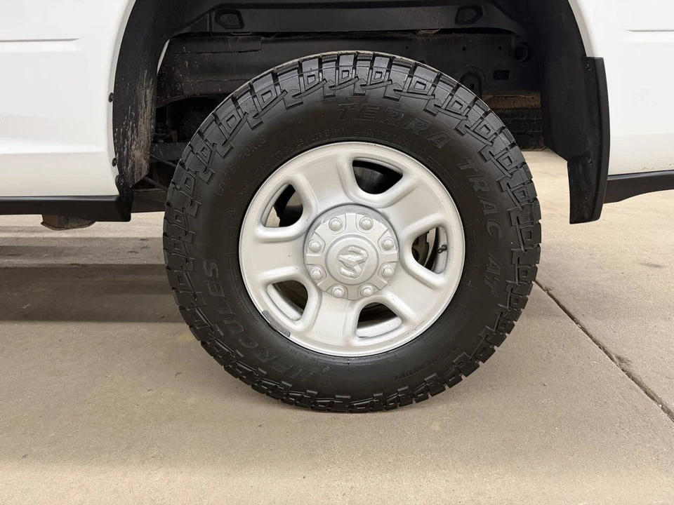 2023 Ram 2500 - Image 19 of 21
