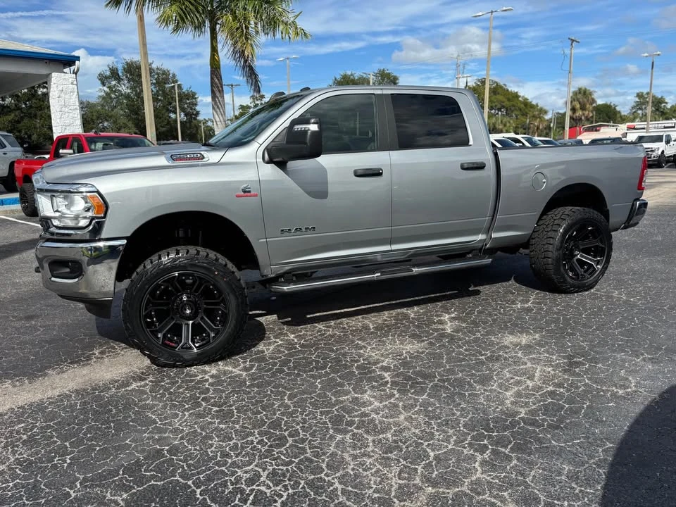 2023 Ram 2500 - Image 3 of 9