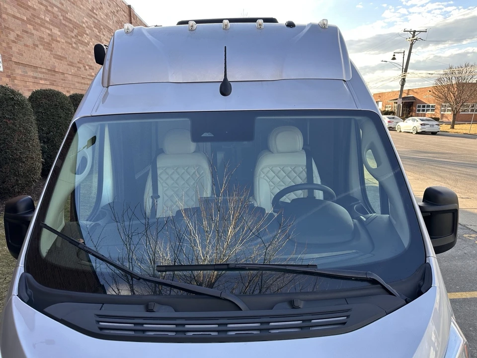 2023 Ram 3500 - Image 16 of 31