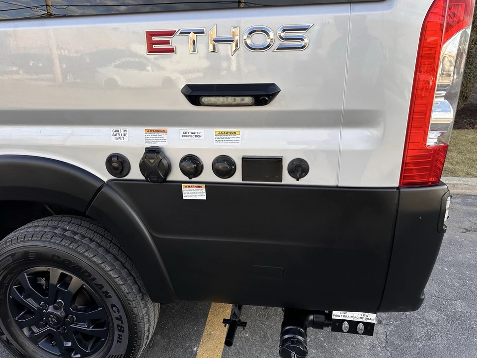 2023 Ram 3500 - Image 11 of 31
