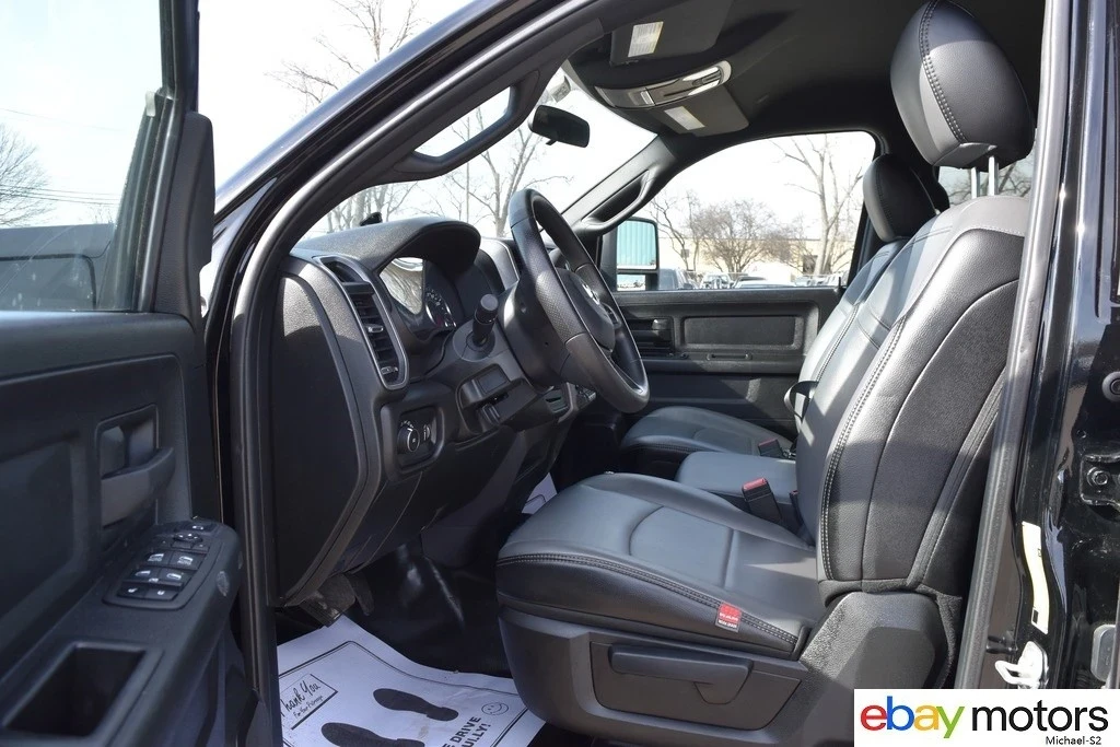 2023 Ram 3500 - Image 9 of 21