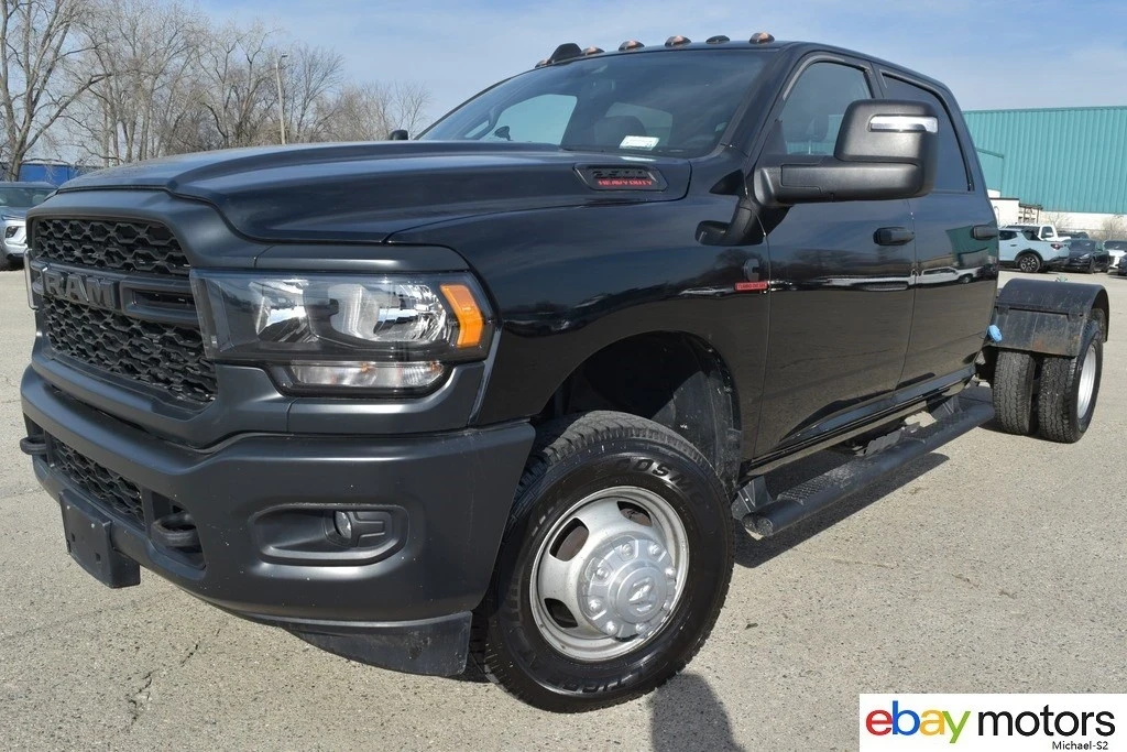 2023 Ram 3500 - Image 19 of 21