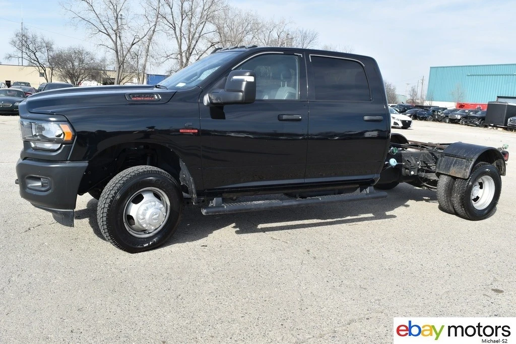 2023 Ram 3500 - Image 7 of 21