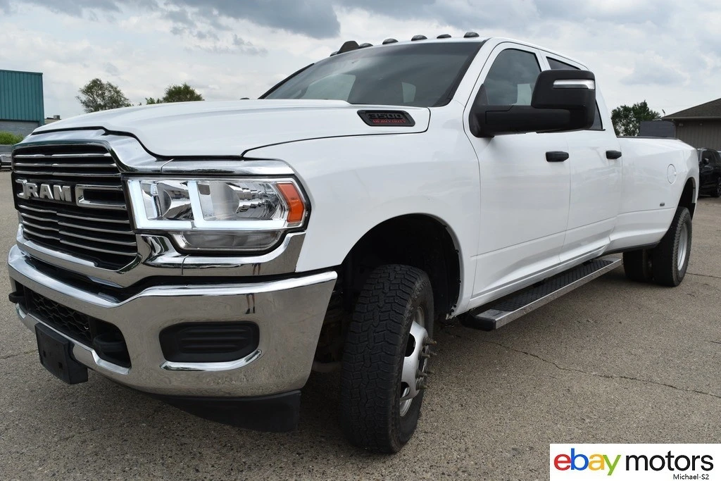 2023 Ram 3500 - Image 10 of 21