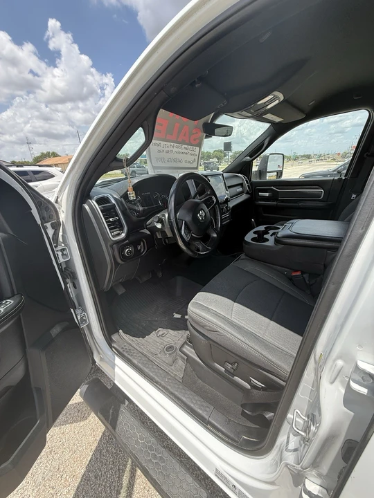 2023 Ram 3500 - Image 18 of 20