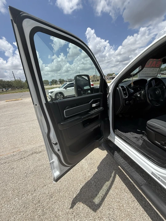 2023 Ram 3500 - Image 14 of 20