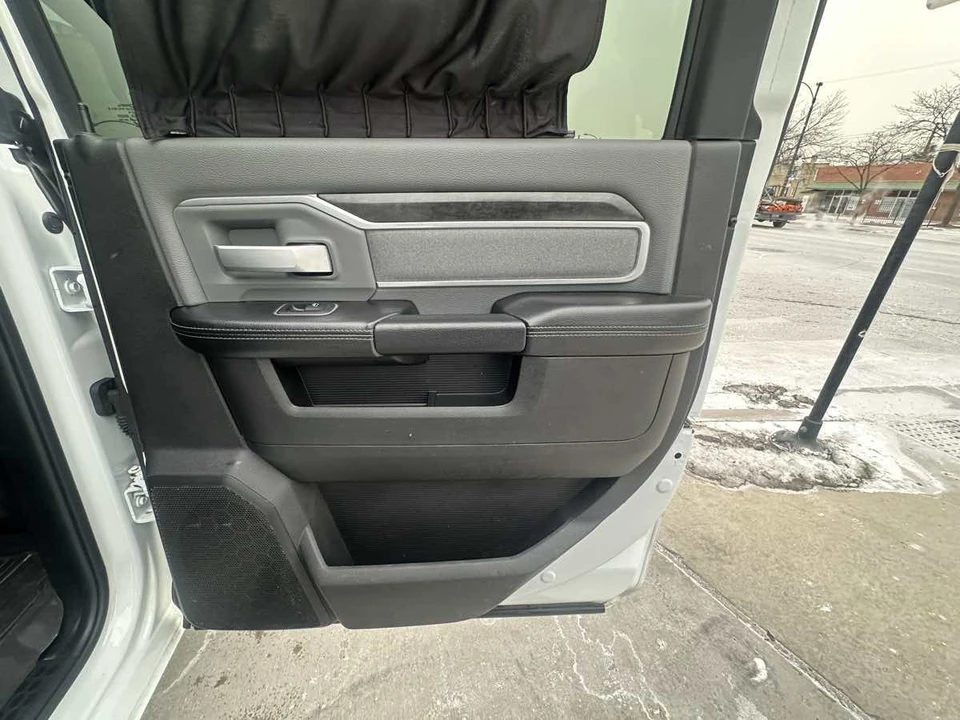 2023 Ram 3500 - Image 19 of 21