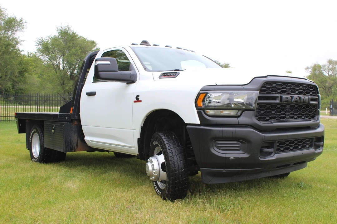 2023 Ram 3500 - Image 11 of 12