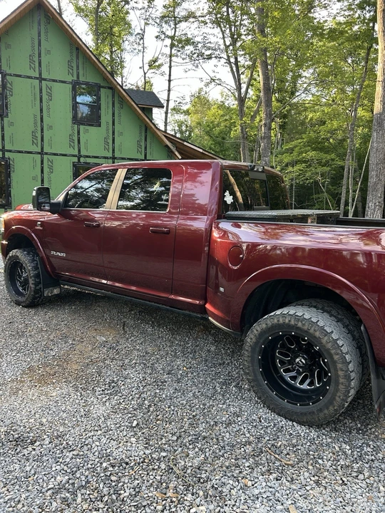2023 Ram 3500 - Image 18 of 19
