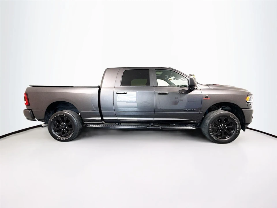 2023 Ram 3500 - Image 30 of 31
