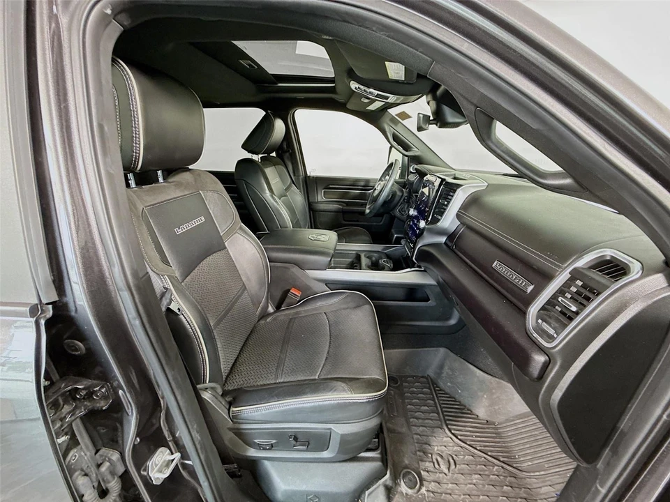 2023 Ram 3500 - Image 19 of 31