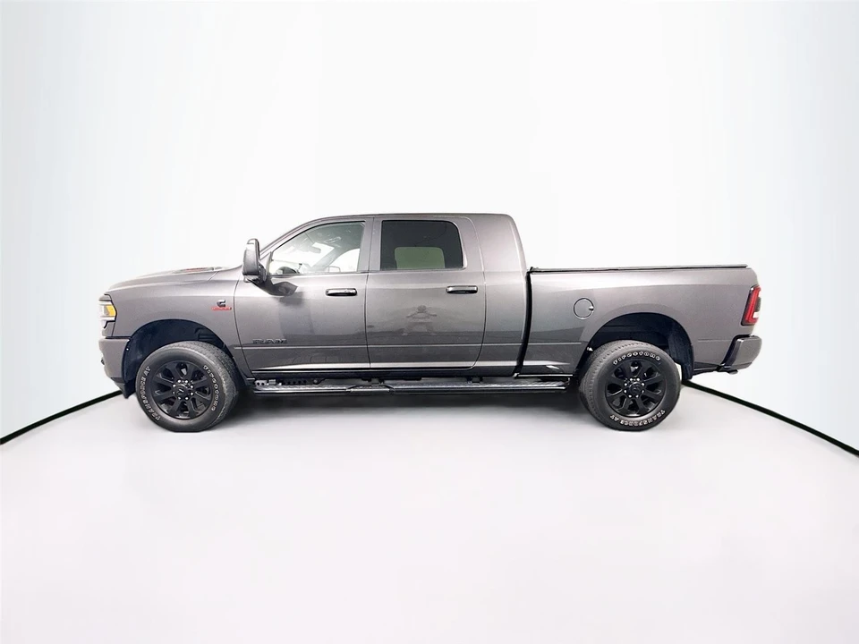 2023 Ram 3500 - Image 26 of 31