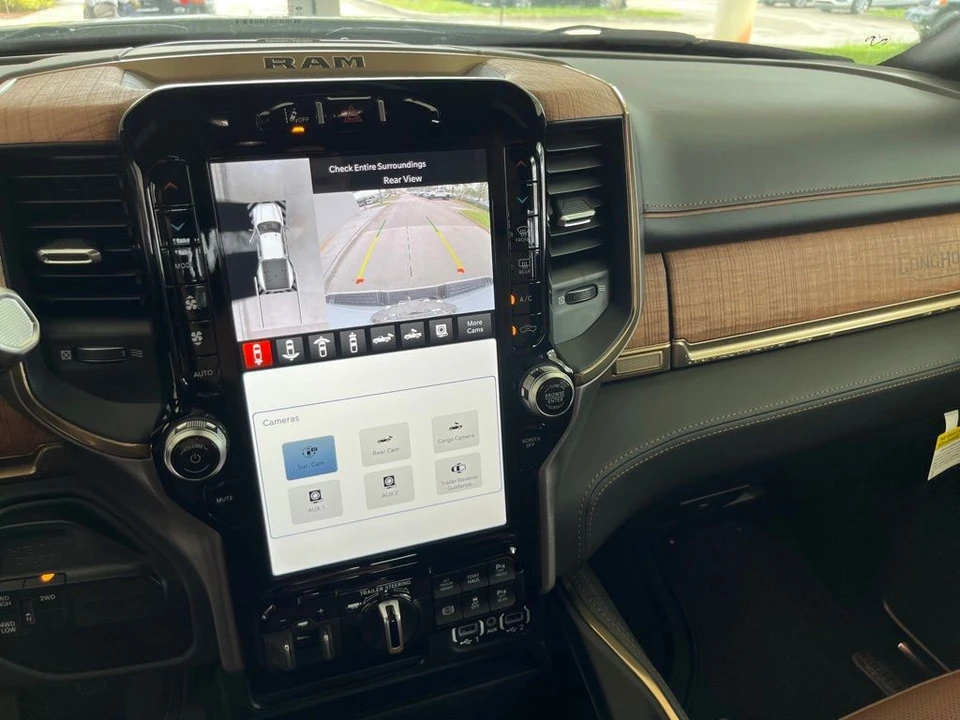 2023 Ram 3500 - Image 9 of 12
