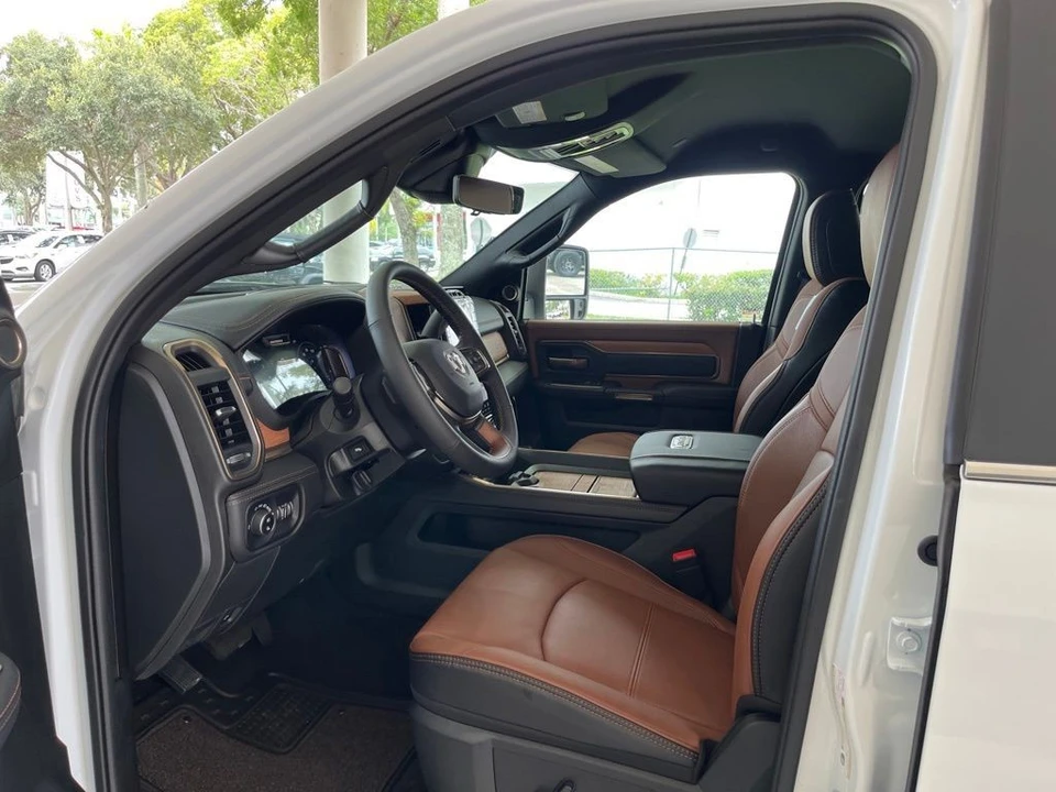 2023 Ram 3500 - Image 5 of 12