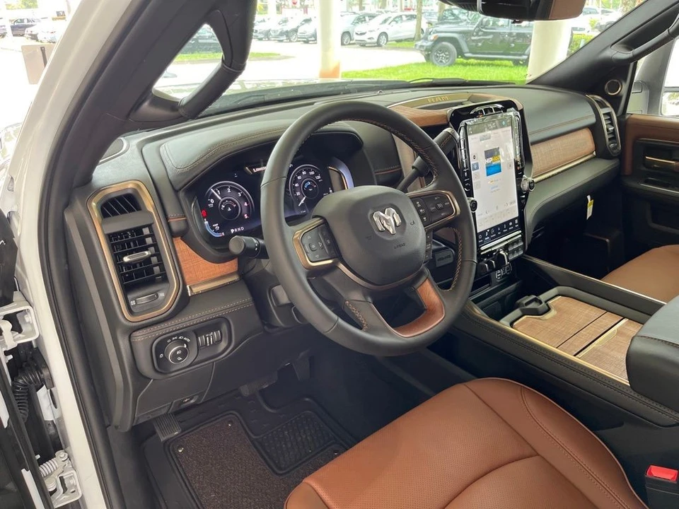 2023 Ram 3500 - Image 6 of 12