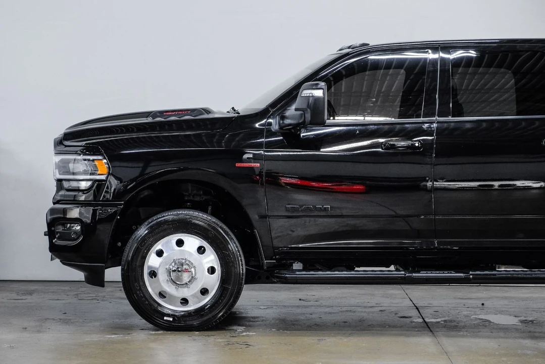 2023 Ram 3500 - Image 17 of 21