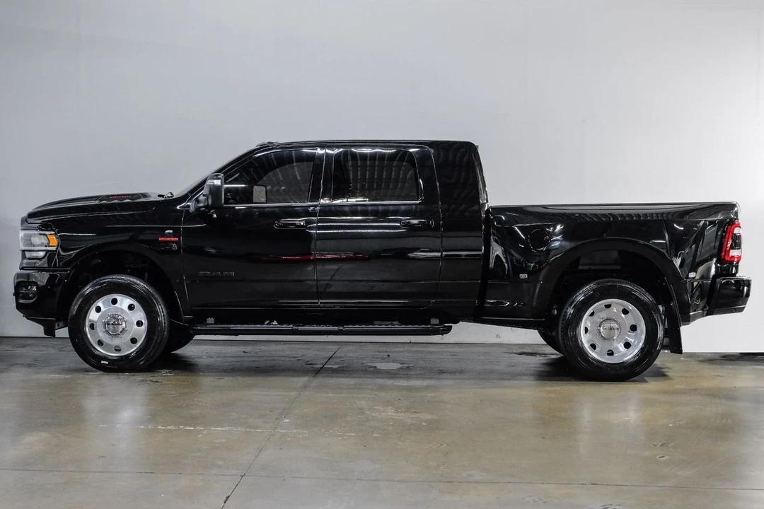 2023 Ram 3500 - Image 16 of 21