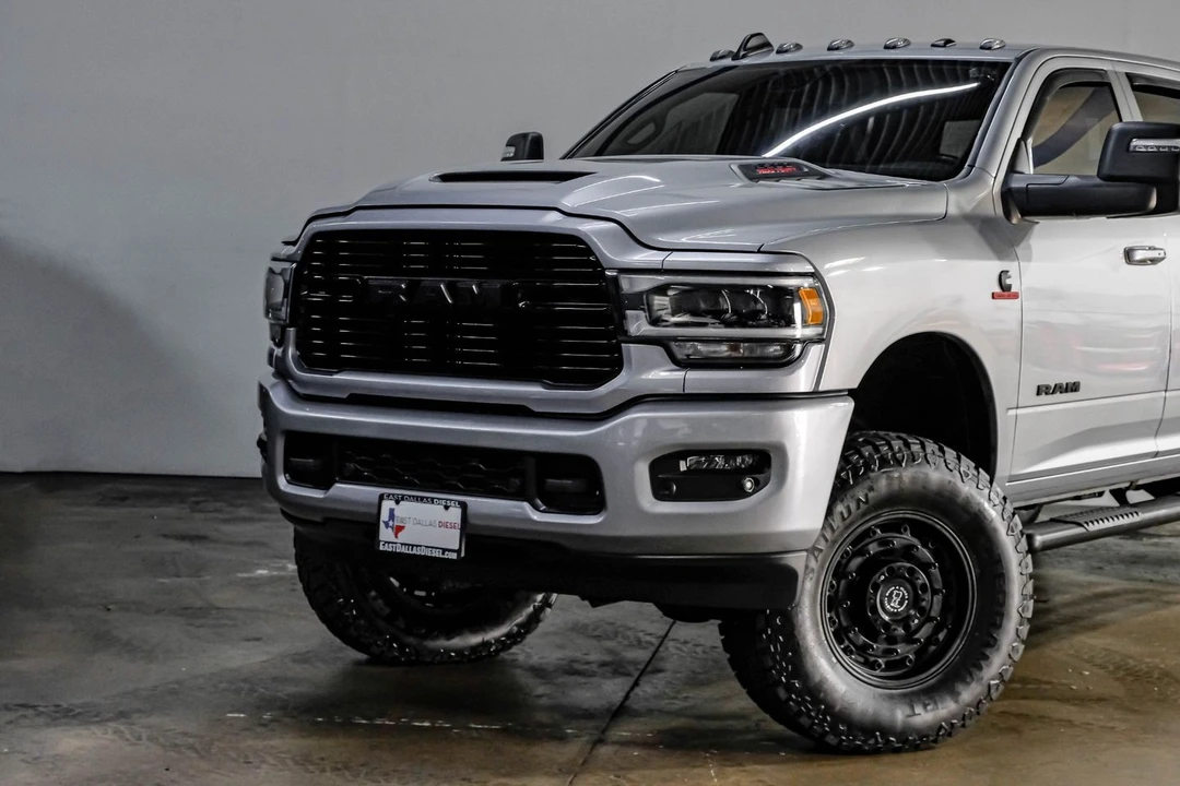 2023 Ram 3500 - Image 8 of 31