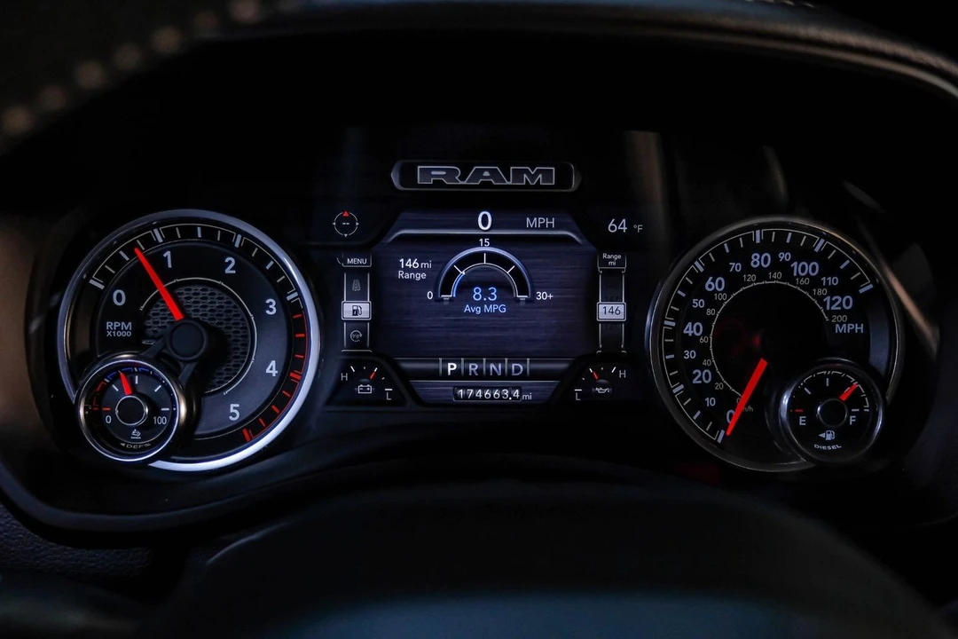 2023 Ram 3500 - Image 25 of 31