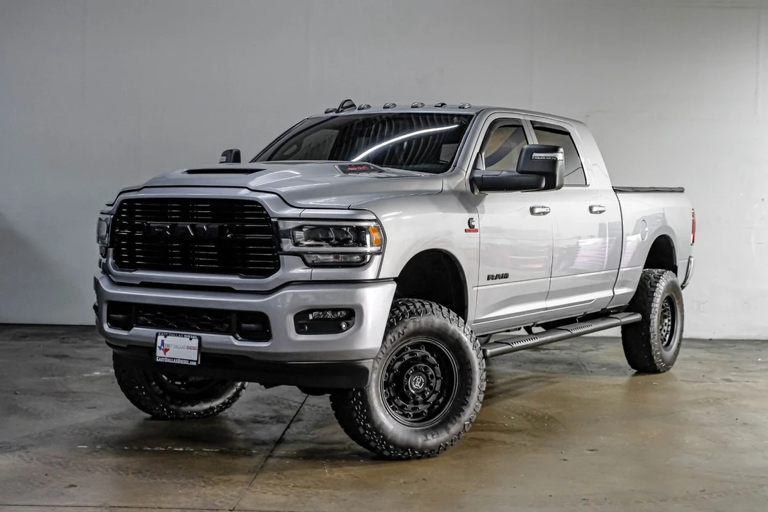 2023 Ram 3500 - Image 7 of 31