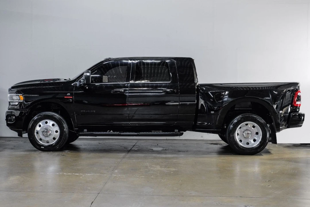2023 Ram 3500 - Image 16 of 21