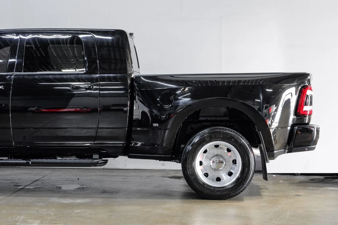 2023 Ram 3500 - Image 18 of 21