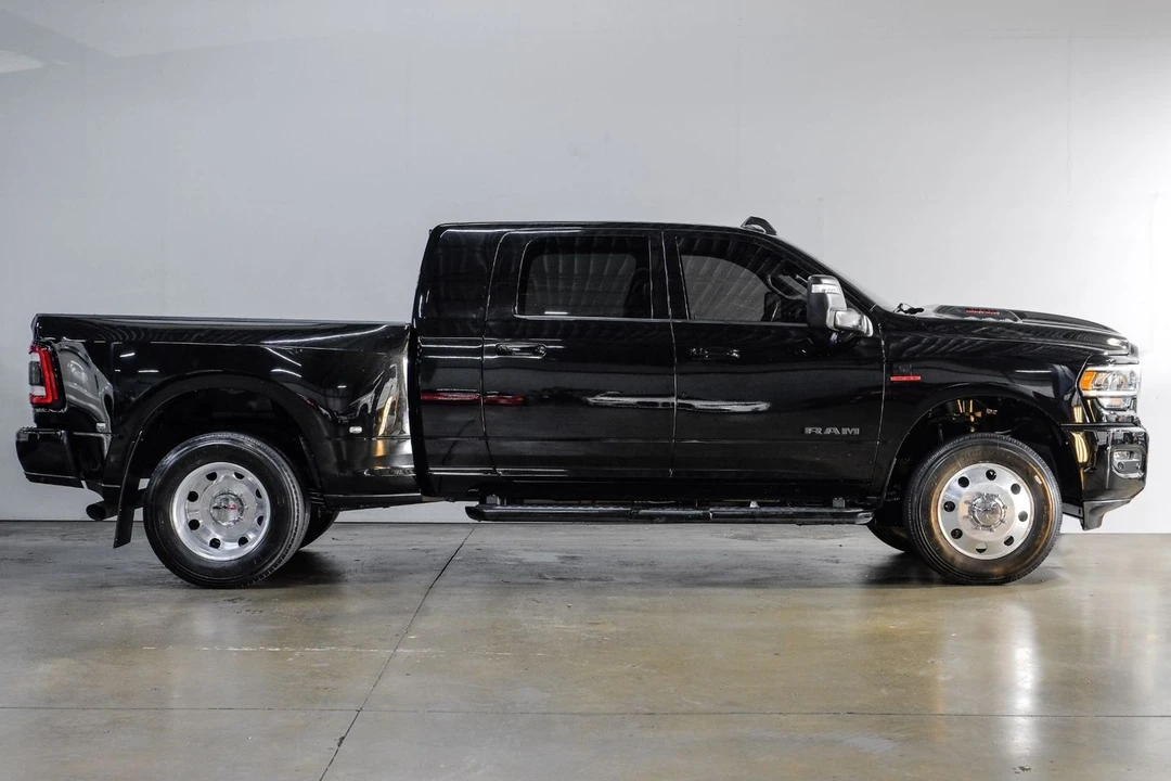 2023 Ram 3500 - Image 10 of 12