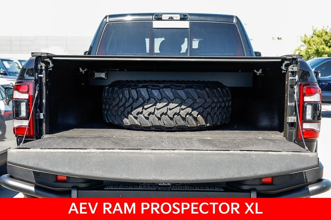 2023 Ram 3500 - Image 27 of 31
