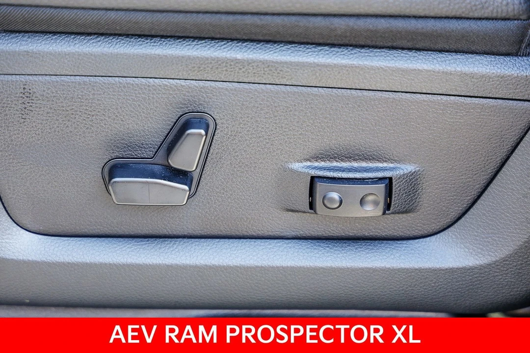 2023 Ram 3500 - Image 23 of 31