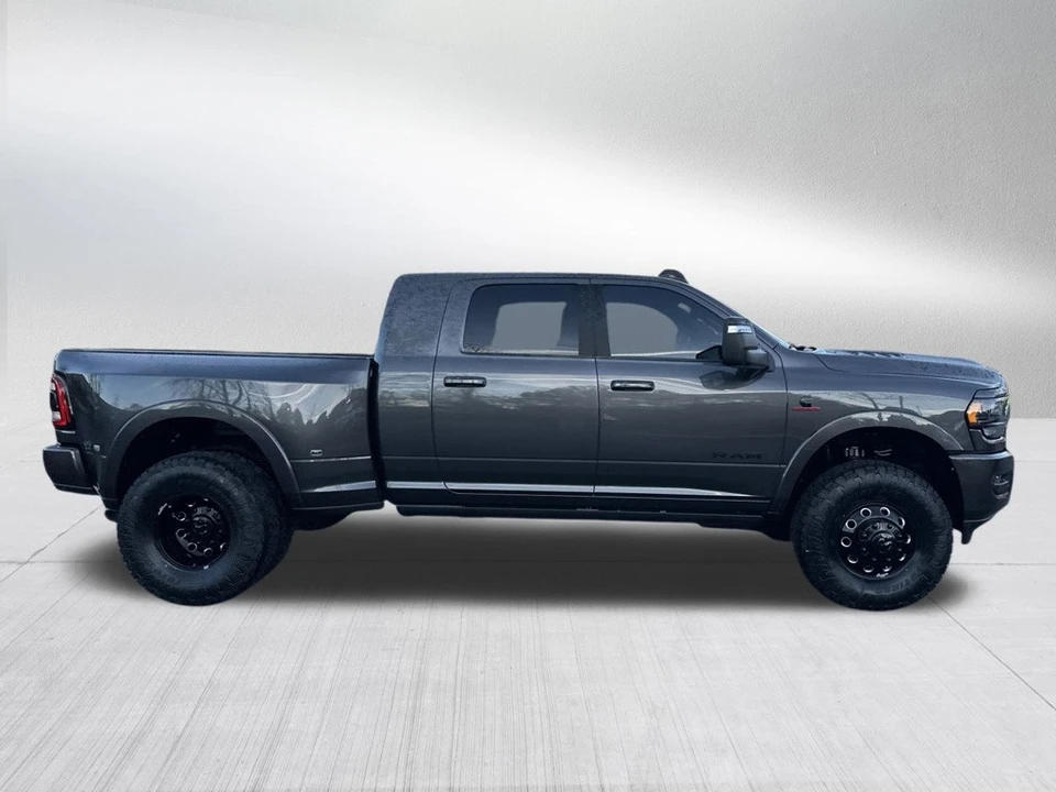 2023 Ram 3500 - Image 4 of 21