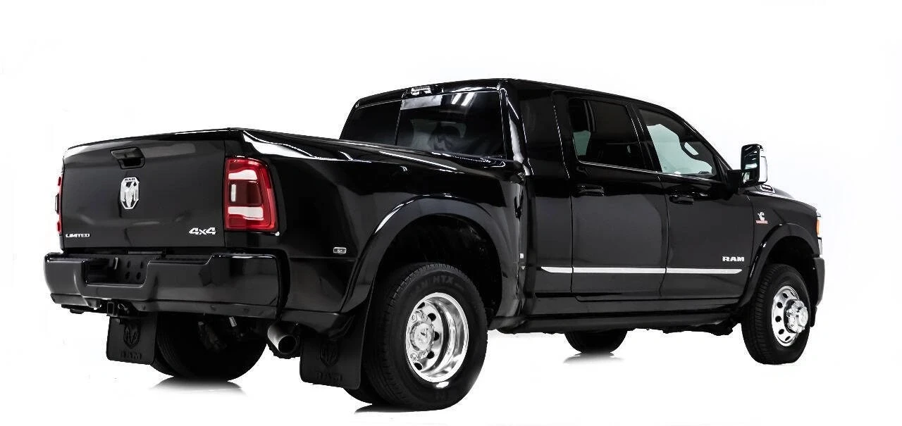 2023 Ram 3500 - Image 3 of 12