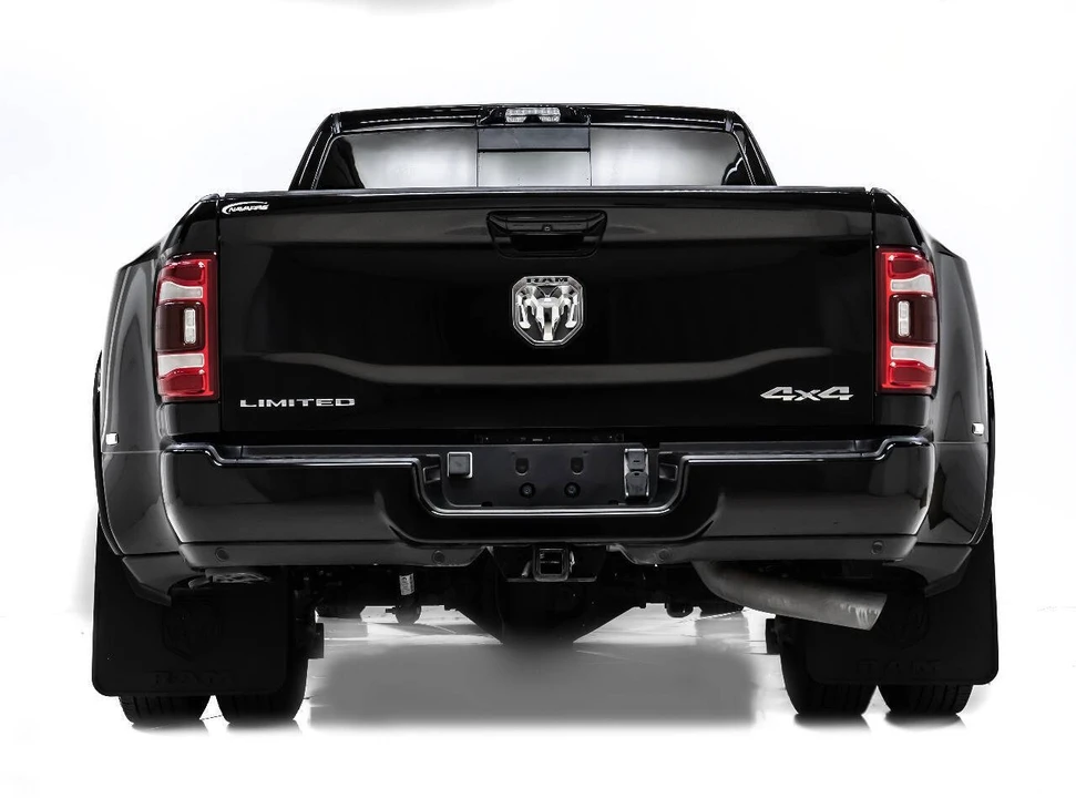 2023 Ram 3500 - Image 8 of 12