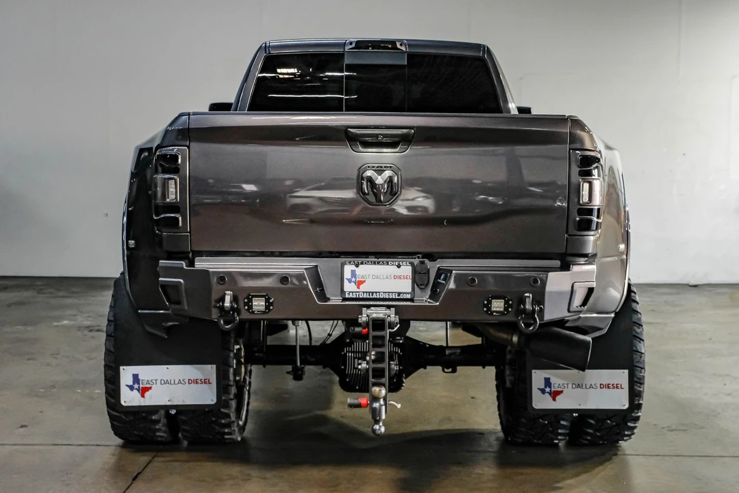 2023 Ram 3500 - Image 12 of 31