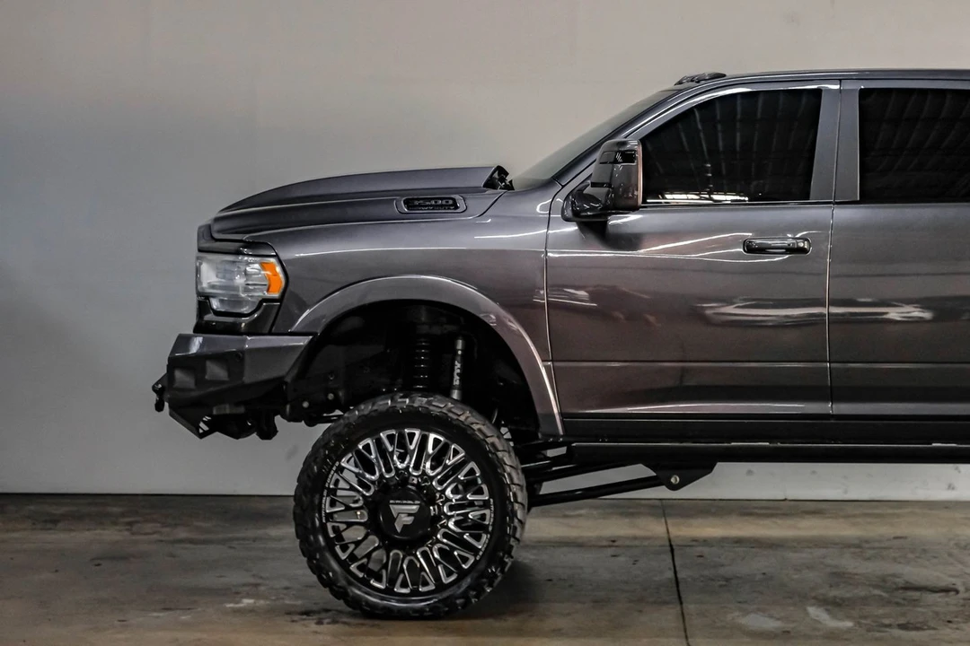 2023 Ram 3500 - Image 15 of 31